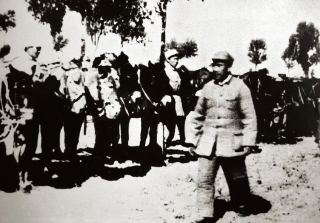 朱德檢閱前線部隊