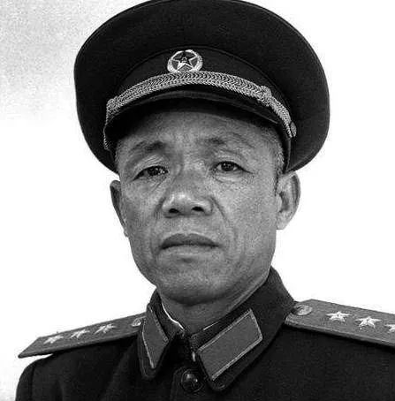 韓先楚將軍(jun) 