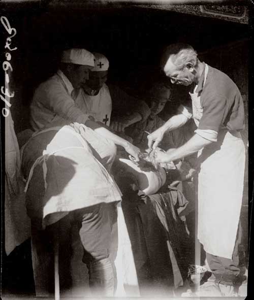 羅光達拍攝的白求恩