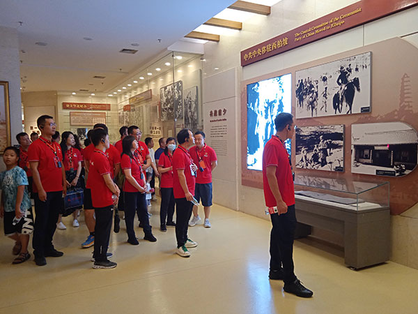 參加西柏坡紅色教育培訓